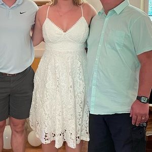 Lulu Nora Lee White Sleeveless Lace Midi Dress with Pockets